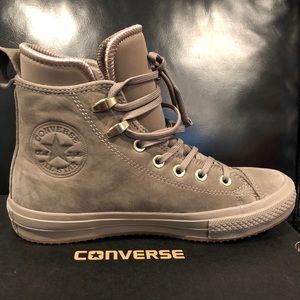 *Brand New*Converse Women’s SZ 8 CTASWP Boot Hi